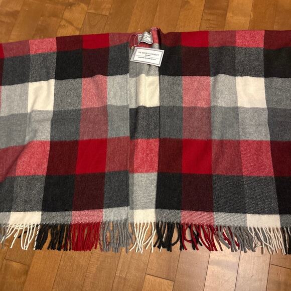 NWT 2010s Irish Lambswool Tartan Cape Scarf Woollen Market Ireland Small - Large - Picture 11 of 16